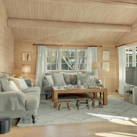 3 Bedroom Gorgeous In *