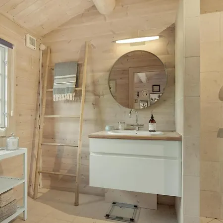 Hébergement de vacances 3 Bedroom Cozy In *