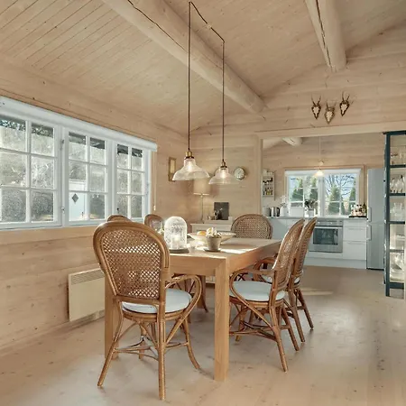 3 Bedroom Cozy In * Hornbæk