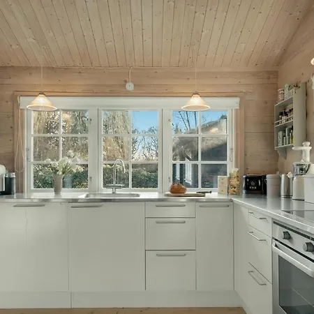 3 Bedroom Cozy In Hébergement de vacances Hornbæk