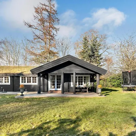 3 Bedroom Cozy In